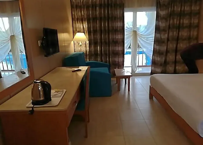 Üdülőközpont Hawaii Caesar Dreams And Aqua Park - Families And Couples 5*