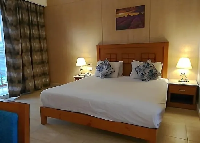 Hawaii Caesar Dreams And Aqua Park - Families And Couples 5*